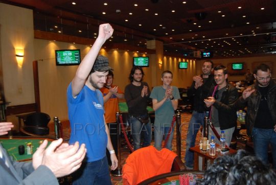 b_540_540_16777215_0___images_stories_live-updates_DSC_1147_-_2011-12-04_at_23-35-43