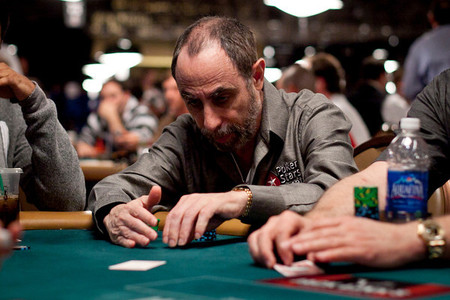 barry_greenstein_2011_wsop-bust