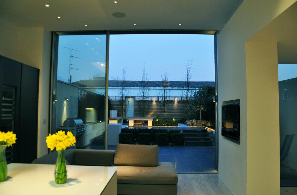 419765_222593137833894_258105264_n