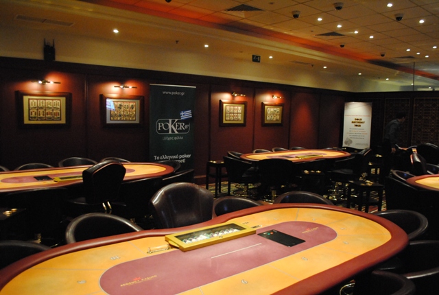 MontParnesPokerRoom_b