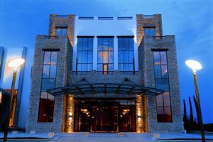 b_300_300_16777215_0___images_stories_245s_mont_parnes_1_500x