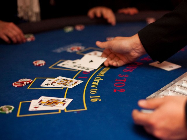 Blackjack_table