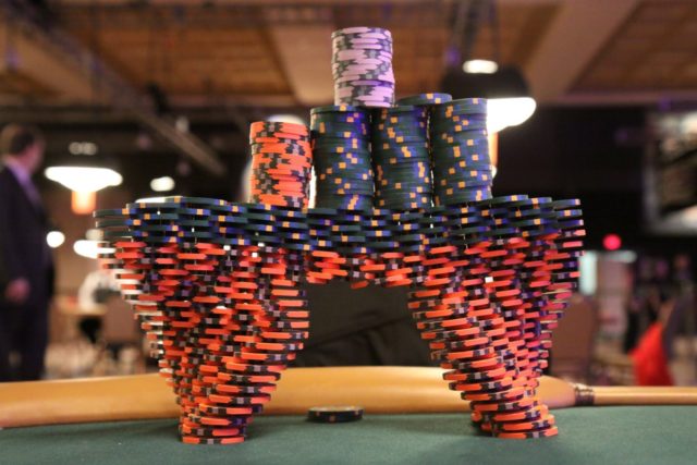 2011wsop_chips_0