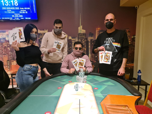 Οι νικητές του Monsterstack χτες στο Μαρούσι.